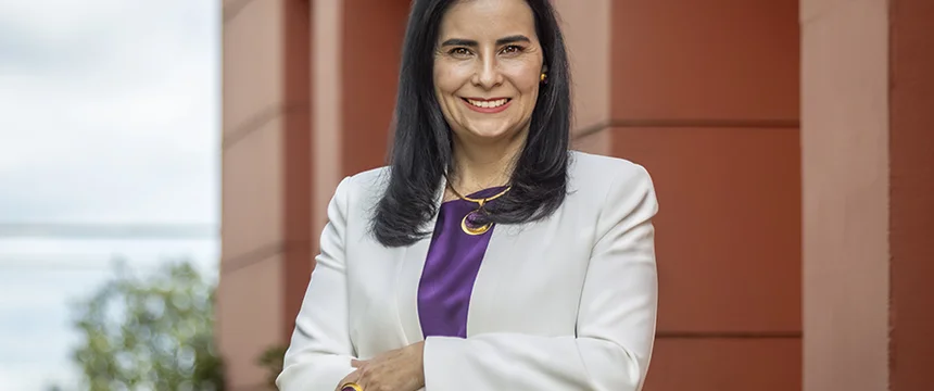 portada_-_viviana_esned_diaz_-_directora_derecho.jpg